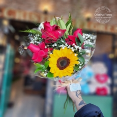 Buquezinho 3 Rosas com Girassol