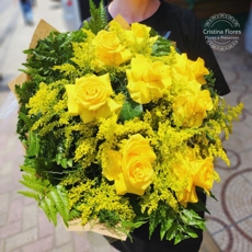 Buqu� 8 Rosas Amarelas 