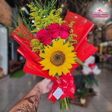 Trio de Rosas com Girassol 