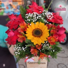 Arranjo de Rosas Vermelhas e Girassol