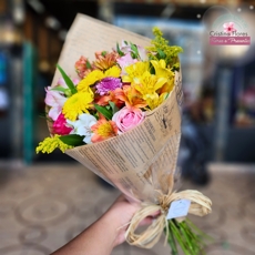 Cone de Rosas e Flores do Campo