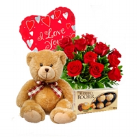 Rosas Vermelhas, Urso de Pelúcia, Coração e Ferrero 