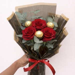Buqu� rosas e Ferrero P