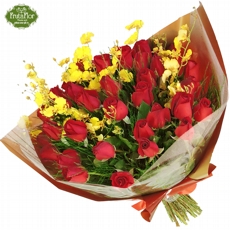 Buqu de 36 Rosas Vermelhas com Orqudeas