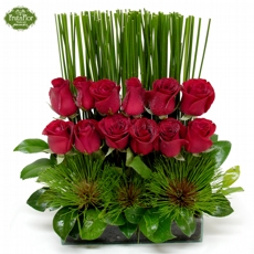 Arranjo Moderno de Rosas Vermelha