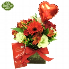 Arranjo Vermelho, Bal�o e Chocolate Lindt
