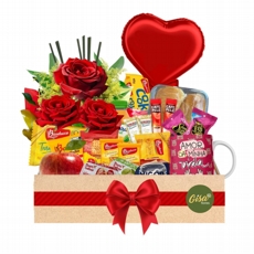 Cesta Caf da Manh + Trio de Rosas + Balo + Caneca