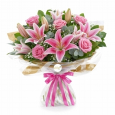 Buqu� com L�rios e Rosas rosadas