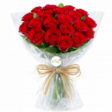 Buqu� delicado com 18 rosas vermelhas 