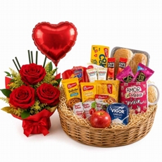 Cesta Caf� da Manh� + Trio de Rosas + Bal�o + Caneca