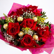 Buqu� 6 Rosas Colombianas e Ferrero Rocher