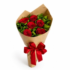 Buque Com 06 Rosas Colombianas No Papel Kraft