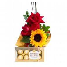 Arranjo de Rosas e Girassol com Ferrero Rocher 8 Unidades