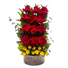 Arranjo de Rosas Colombianas Com Mini rosas amarelas