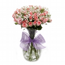 Arranjo De Mini Rosas Cor de Rosa No Vaso De Vidro