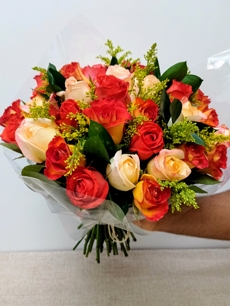 Buqu� Ramalhete de Rosas 